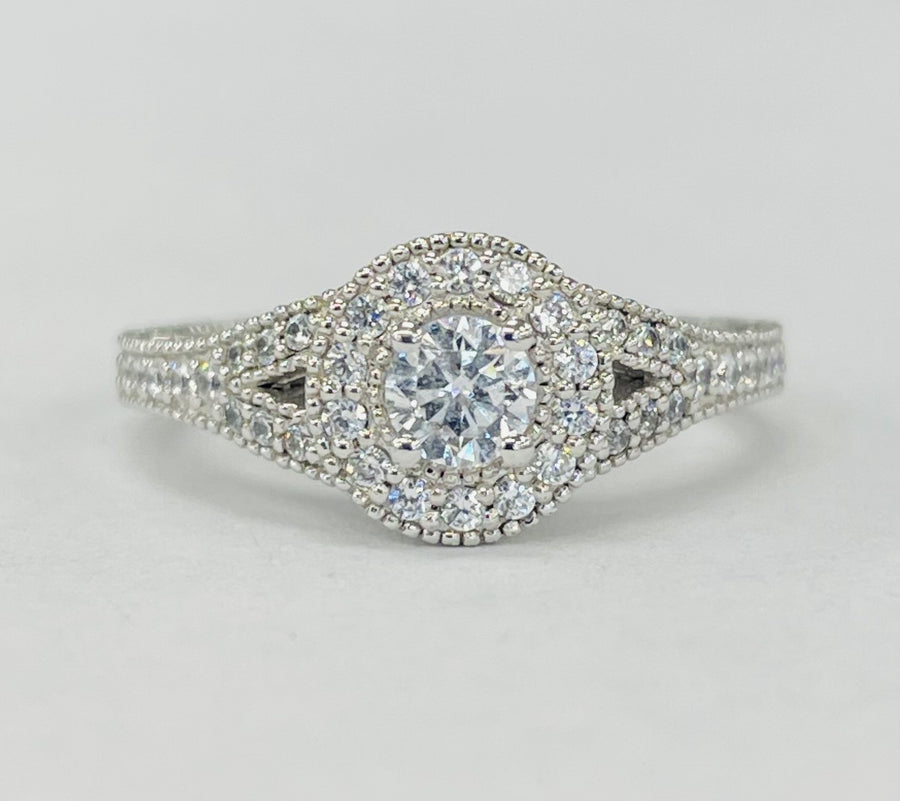 Romance - Vintage Inspired Split V Diamond Setting