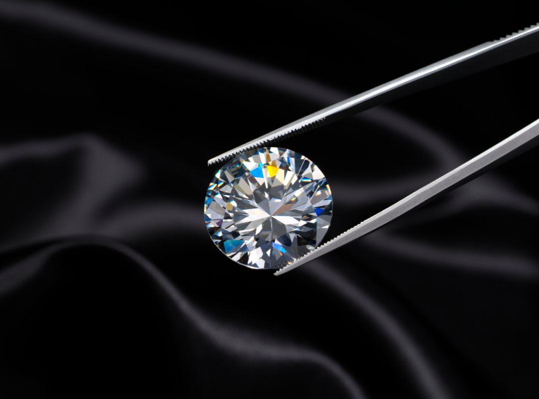Can Diamonds Really Break? And How to Prevent It – tidewaterdiamond