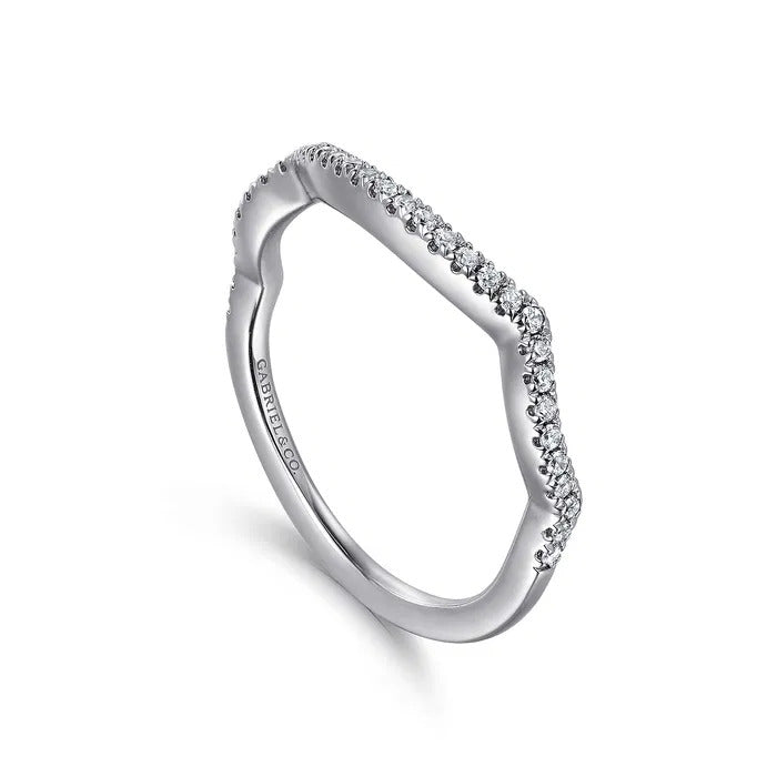 Gabriel & Co. WB7543W44JJ – 14K White Gold Contemporary Curved Diamond Wedding Band