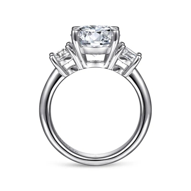 Gabriel & Co. Aneta ER15820R12W83JJ – 18K White Gold Round Three-Stone Diamond Engagement Ring