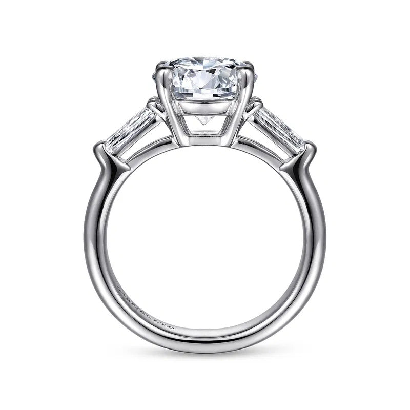 Gabriel & Co. Cammie ER15843R12W83JJ – 18K White Gold Round Three-Stone Diamond Engagement Ring