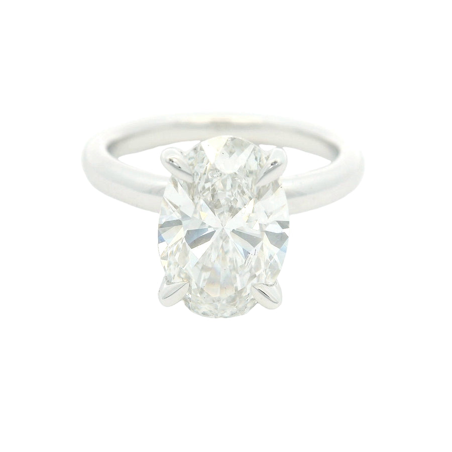 3CT Oval Solitare Enagement Ring - Lab grown