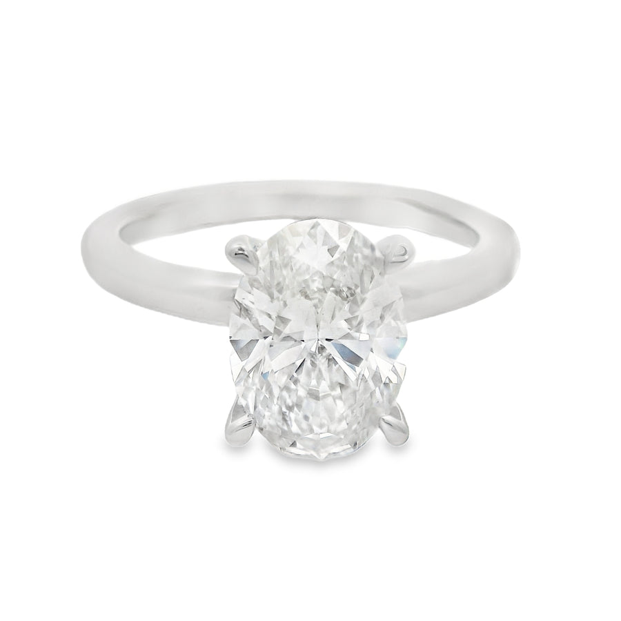 2CT Oval Solitare Engagement Ring - Lab Grown