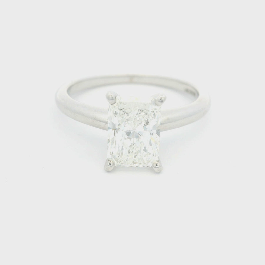 1 1/2CT Radiant Solitare Engagement Ring - Lab Grown