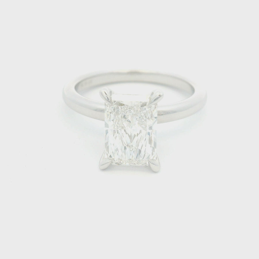 2CT Radiant Solitare Engagement Ring - Lab Grown