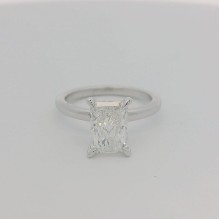 2CT Radiant Solitare Engagement Ring - Lab Grown