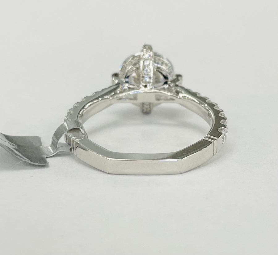 Noam Carver - Premium Royal Diamond Head Accented Setting