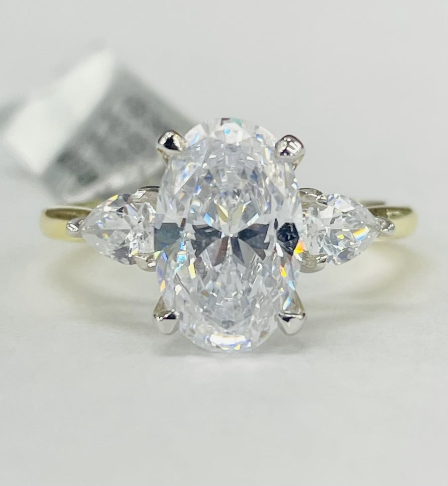 Noam Carver - Premium Three Stone Pear Diamond Setting