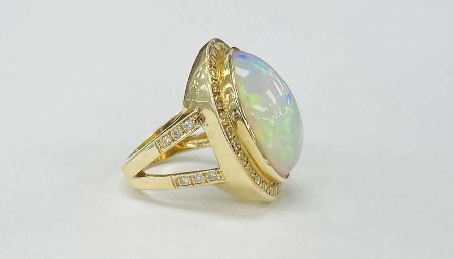 Statement 12CT Jelly Opal An Diamond Ring