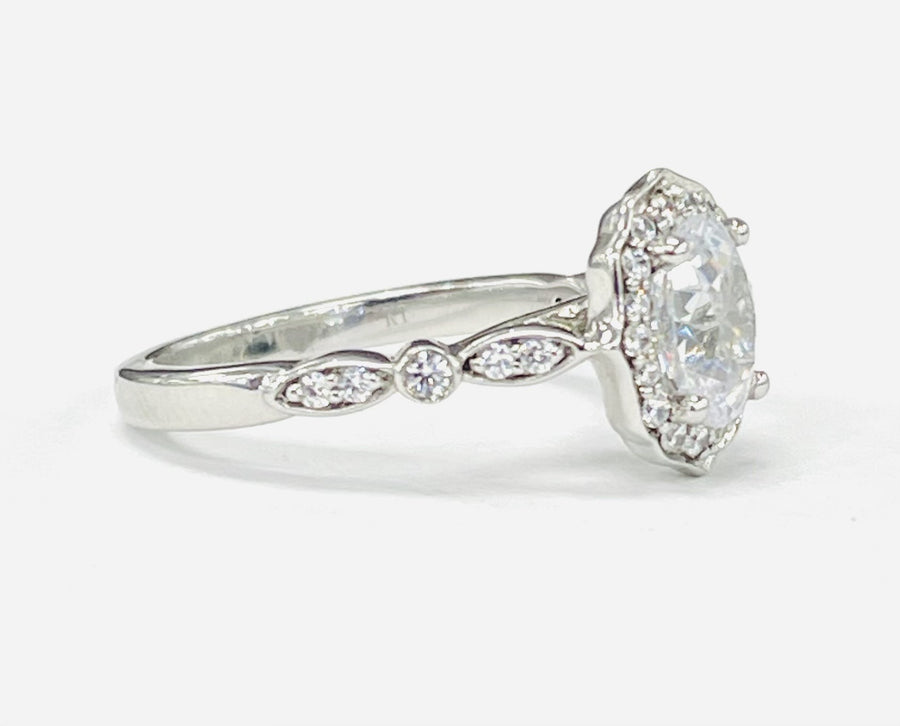Romance - Vintage Inspired Scalloped Halo Diamond Setting