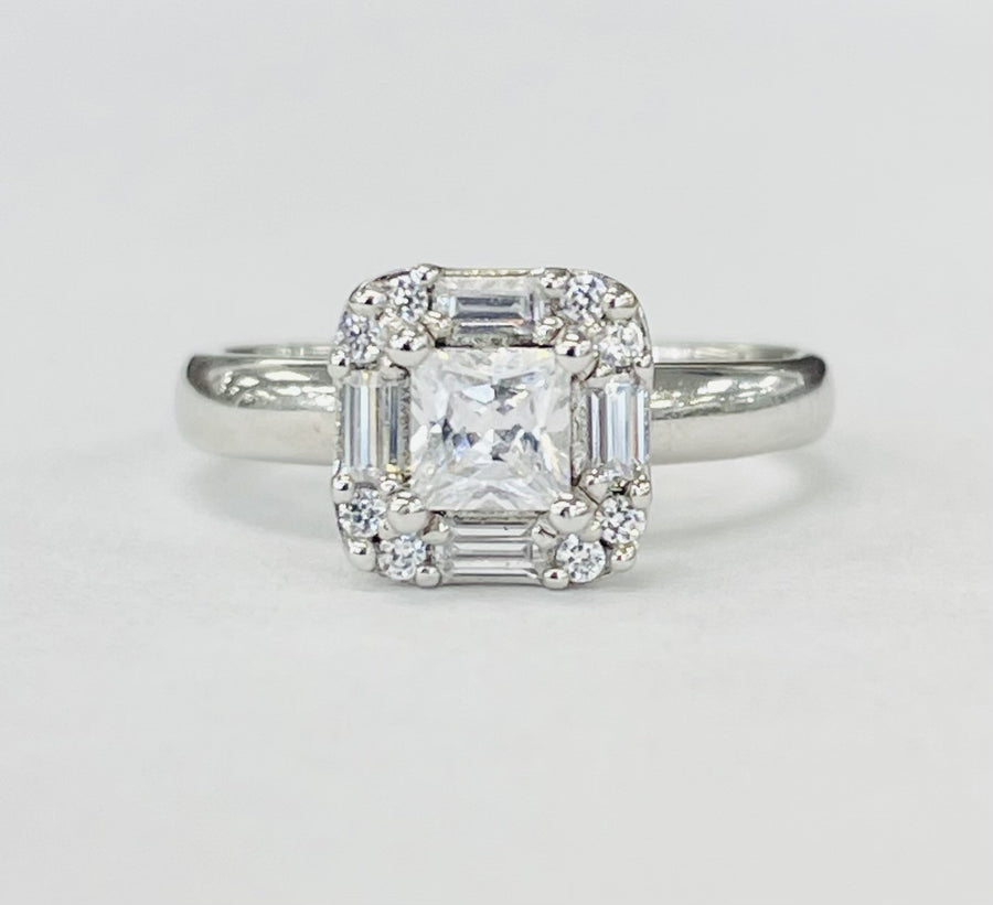 Romance - Baghuette And Round Solitare Halo Diamond Setting