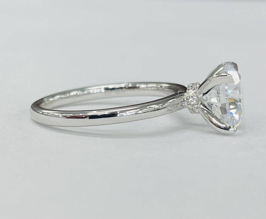 Romance - Hidden Halo Solitare Diamond Setting