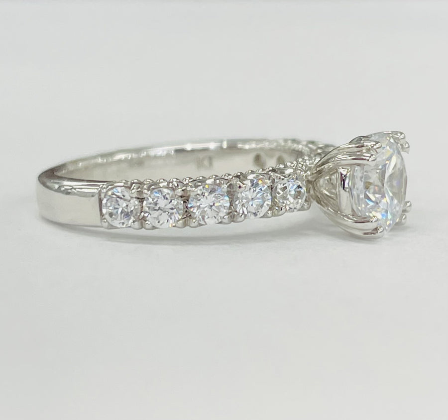 Romance - Classic Shared Prong Diamond Setting