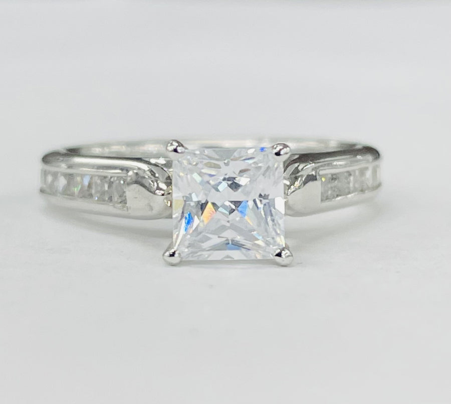 Romance - Cathedral Channel Set Diamond Setting