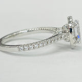 Romance - Halo Detailed Diamond Setting