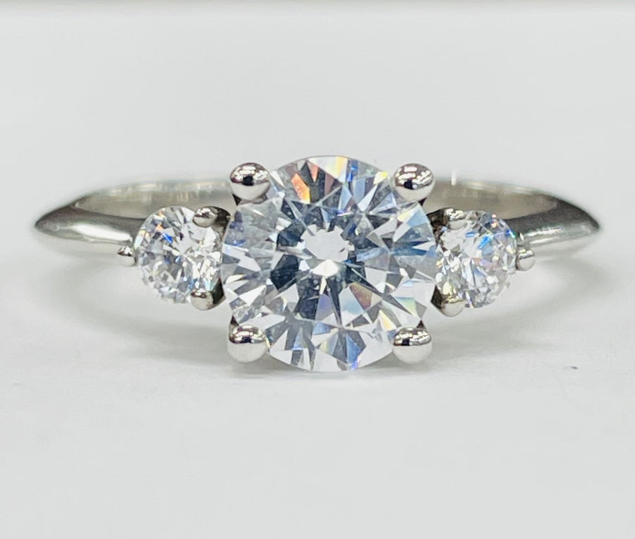 Romance - Simple Three Stone Diamond Setting