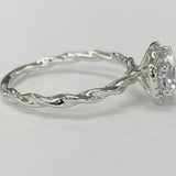 Noam Carver - Simple Halo Twist Diamond Setting