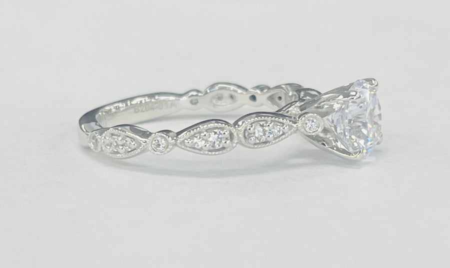 Noam Carver - Scalloped Cathedral Diamond Setting