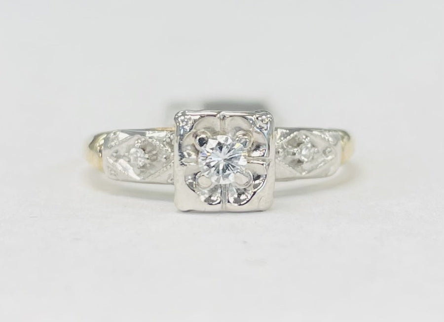 Vintage Two-Toned Accented Solitare