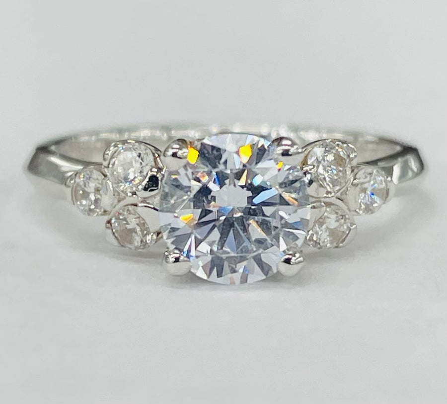 Noam Carver - Modern Accented Diamond Setting