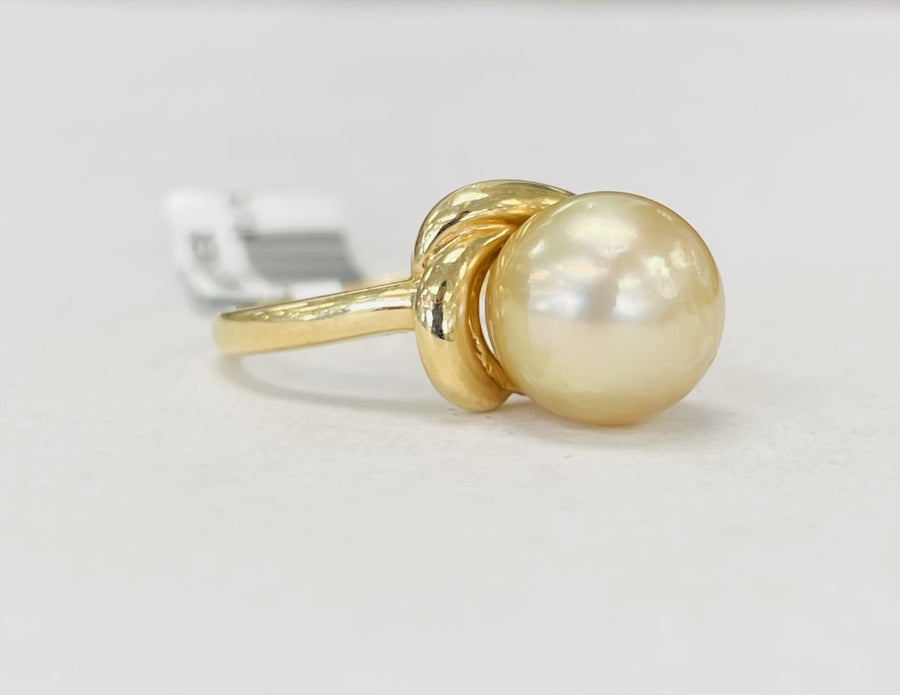 Yellow Gold South Sea Pearl An Diamond Ring