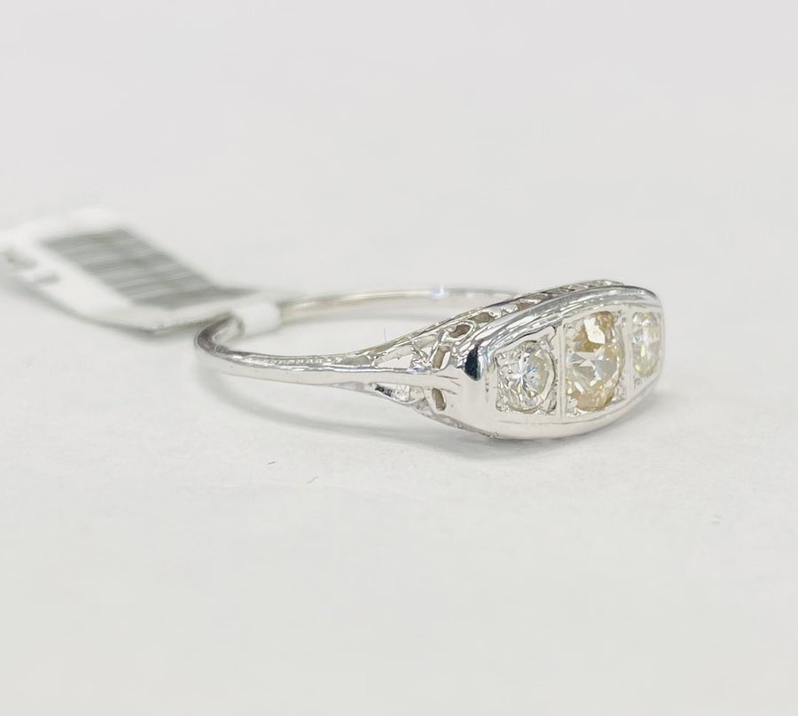 Art Deco Vintage Diamond Ring