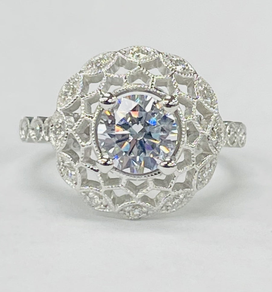 Noam Carver - Vintage Inspired Large Halo Diamond Setting