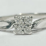 This stunning engagement ring is perfect if you want somethi...