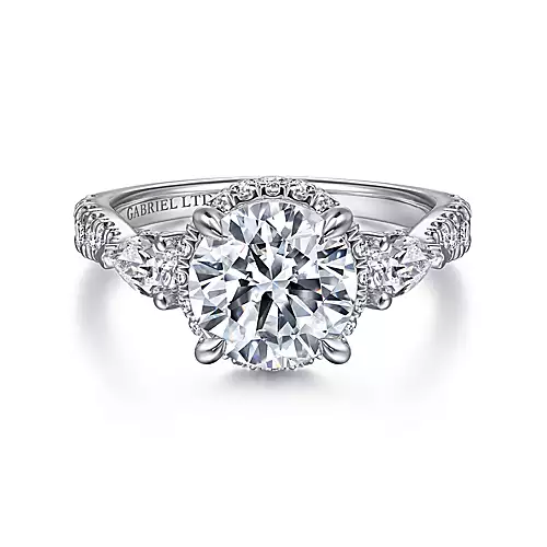 Yeardley - 18K White Gold Round Three Stone Diamond Engagement Ring