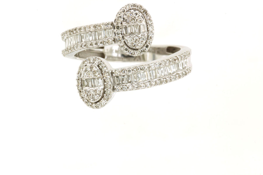 White Gold Round And Baghuette Diamond Ring