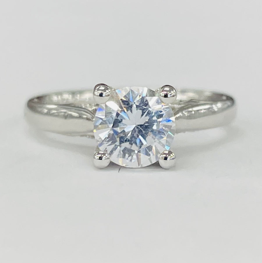 Romance - Tappered Accented Diamond Solitare Setting