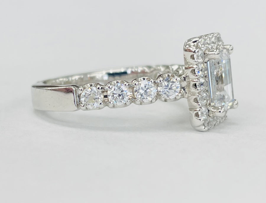 Romance - Classic Diamond Halo Emerald Setting