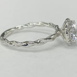 Noam Carver - Simple Halo Twist Diamond Setting