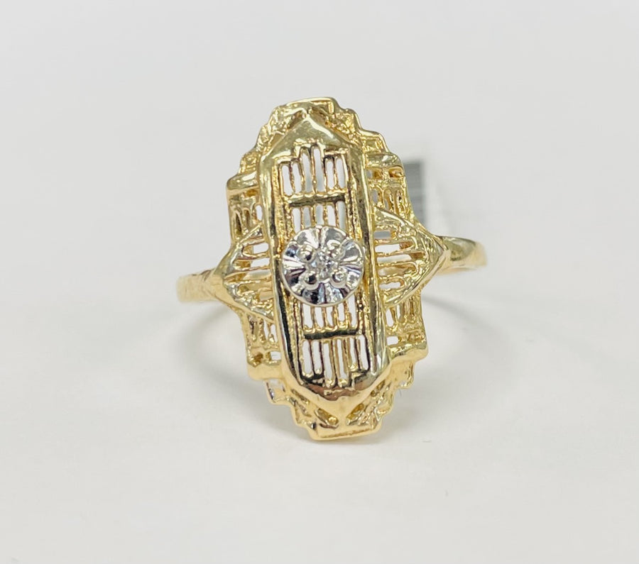 Vintage Symetrical Yellow Gold Diamond Ring