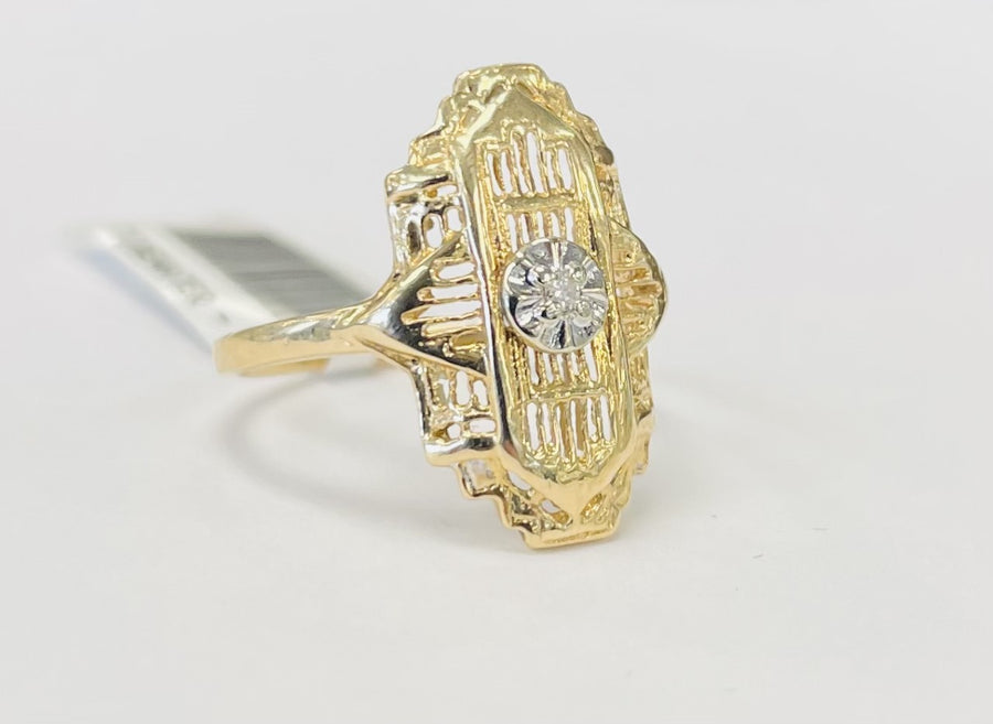 Vintage Symetrical Yellow Gold Diamond Ring