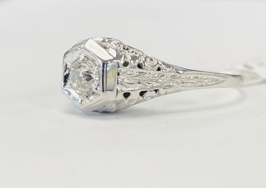 Vintage Diamond Filligree Solitare Ring