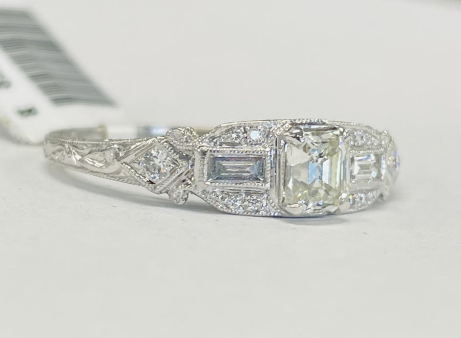 Vintage Emerald Cut Diamond Detailed Ring