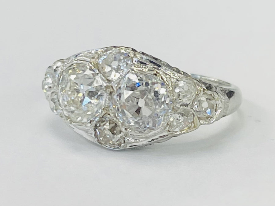 18KT Edwardian Twin Diamond Ring