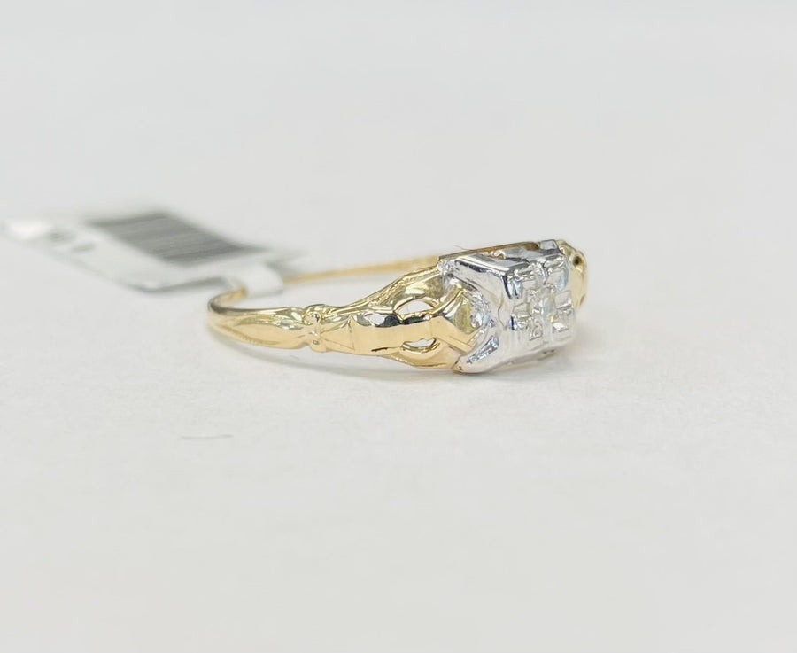 Vintage Dainty Diamond Ring