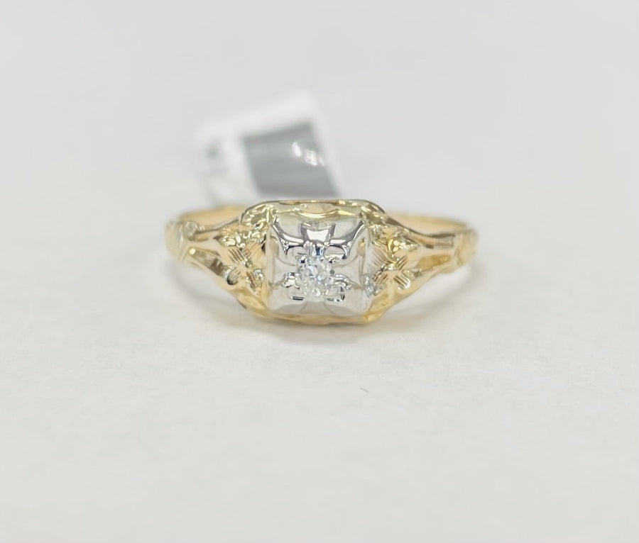 Vintage Petite Diamond Ring
