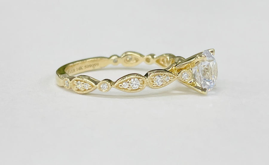 Noam Carver - Scalloped Cathedral Diamond Setting